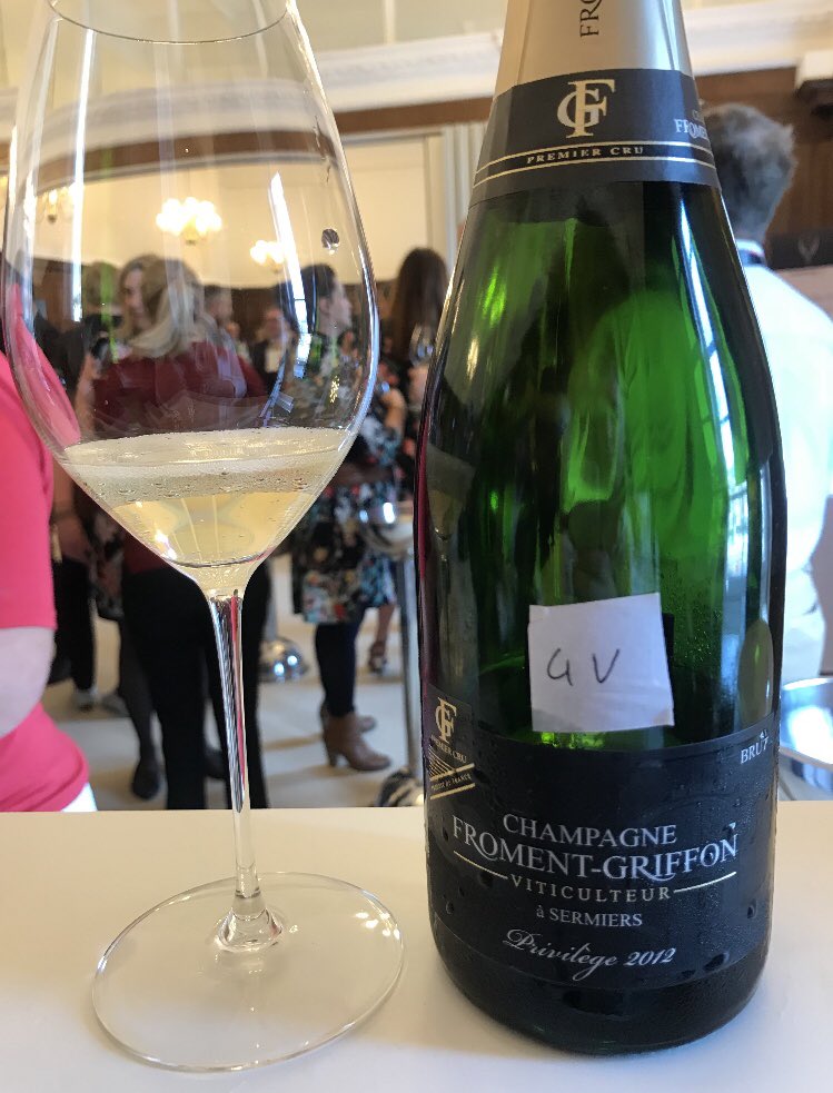 AnnaCaidan's tweet photo. A fantastic day and a very interesting champagne line up at London Wine Fair yesterday! #champagne #lifecanbeperfect #LWF18 #winetasting #pickoftheday https://t.co/Sevb3nYBuR