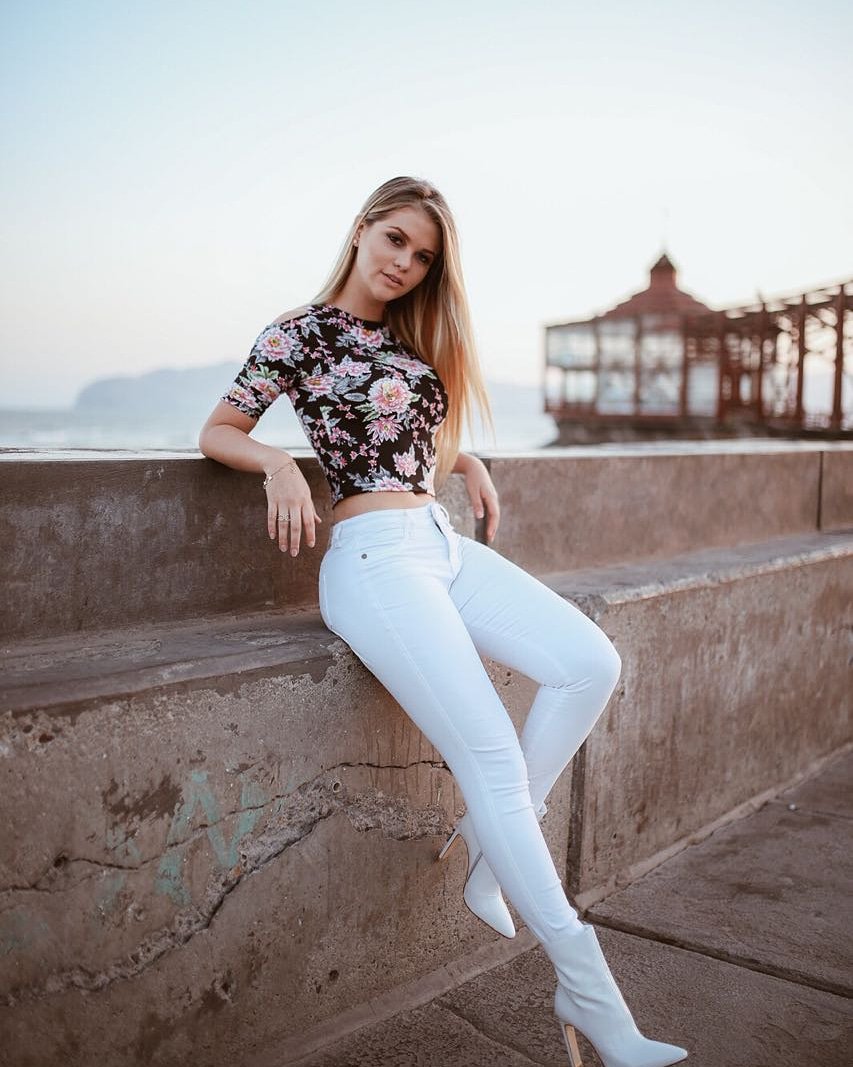 hornabrunella's tweet photo. Nuestra Colección de Blusas y Polos ya está disponible en todas nuestras tiendas #TopWinter #JeanBlanco #FullStrech
#PlazaNorte #MallPlazaBellavista #MallAveturaSantaAnita https://t.co/VGBlt6hx9h