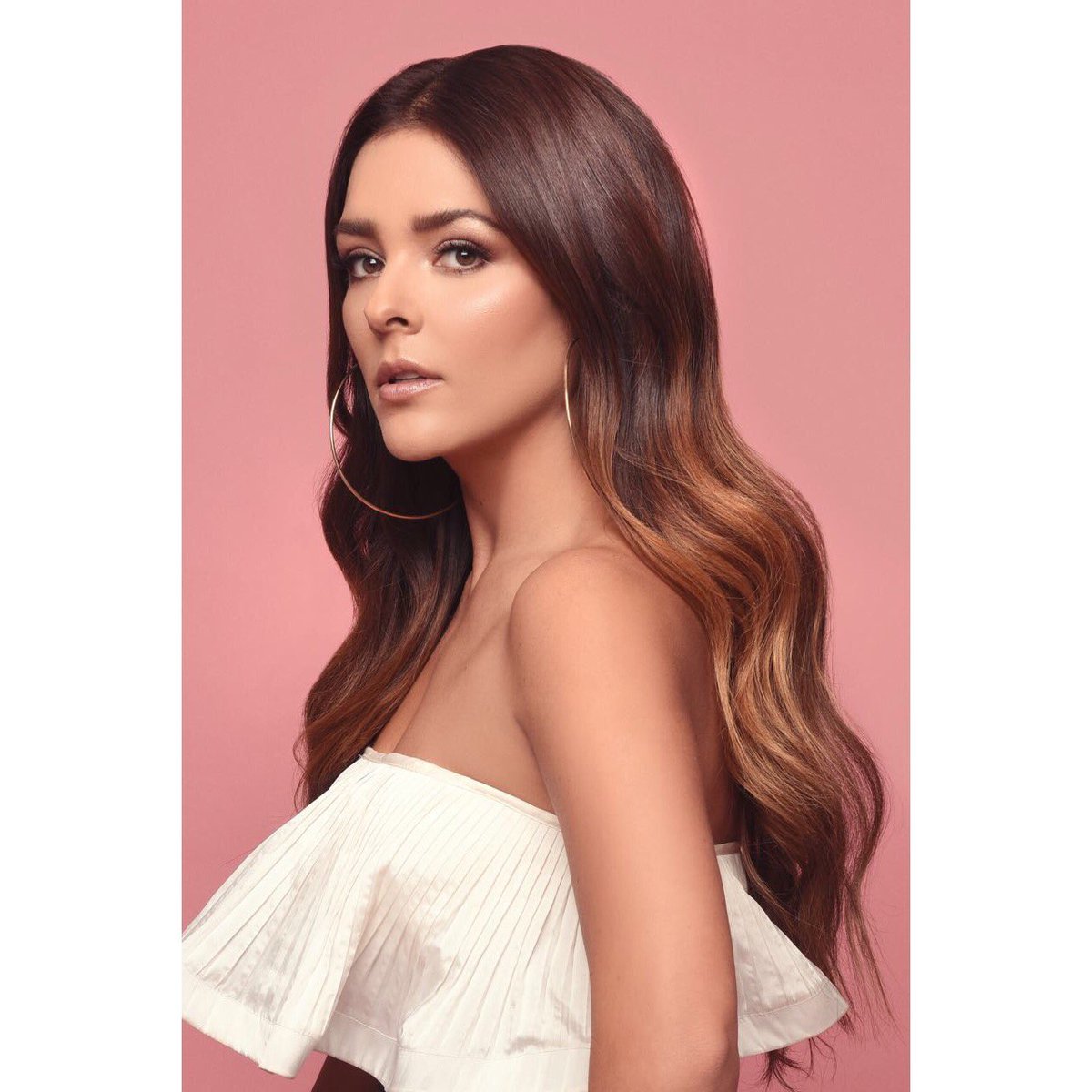 gretelvaldez's tweet photo. En ti está el cuidarte #pielconluz #cabelloconestilo #queretaro productos #grettellvaldez ahora en @capelli.donna 💫 https://t.co/3pBDa0jHuB