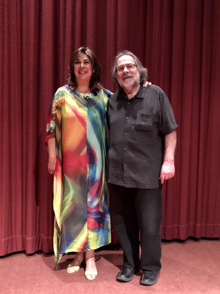 Hadjitofi's tweet photo. Thank you to the Modern Greek Studies Foundation and Kleon Stephen Skourtis (#SanFrancisco, CA) for inviting me and organizing #TheIconHunter book event within the framework of the California #booktour #culturalheritage @WalkofTruth. https://t.co/6R49iQ1uWO