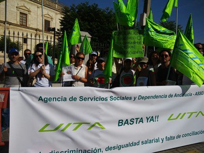 UitaAssda's tweet photo. la @juntadandalucia mintió a ASSDA en 2017. Un año después seguimos exactamente igual. ¡SOLUCIONES URGENTES! @susanadiaz, @HaciendAnd, @IgualdadAND, @NANIAGUILAR2, @ElenaCortesIU, @GC_Esperanza 
https://t.co/wwYeGoEkDE https://t.co/VDSZabj59H