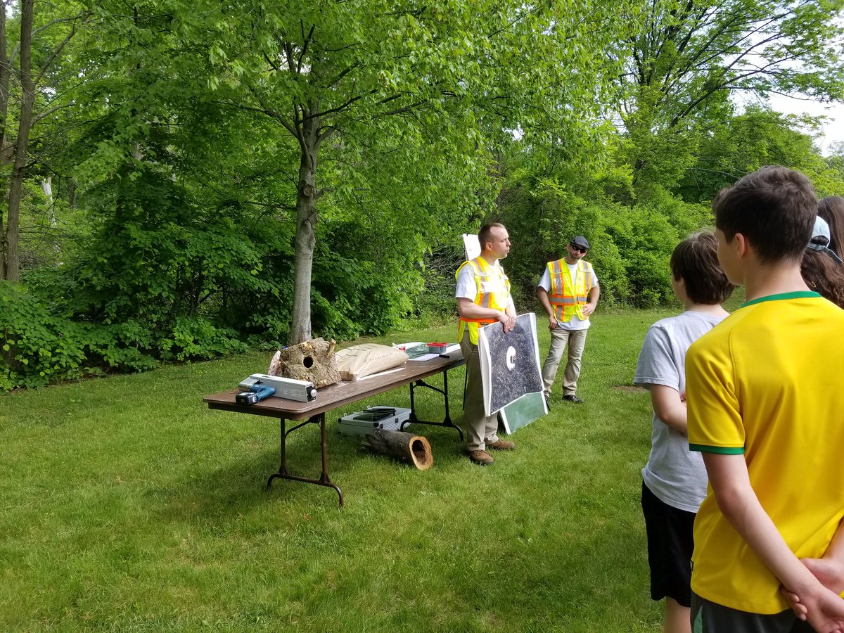 It's #PublicWorksDay here in #ConcordMA! Our 8th graders have come to visit Concord Public Works and learn about what CPW does