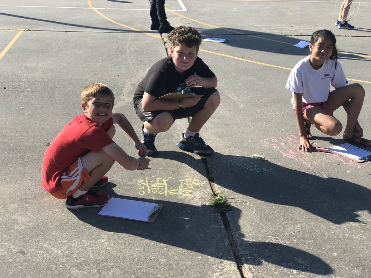 MrsSlaydon's tweet photo. More outside math fun! #iteachmath #schultz5th #schultzshines https://t.co/EGlkMAgAC7