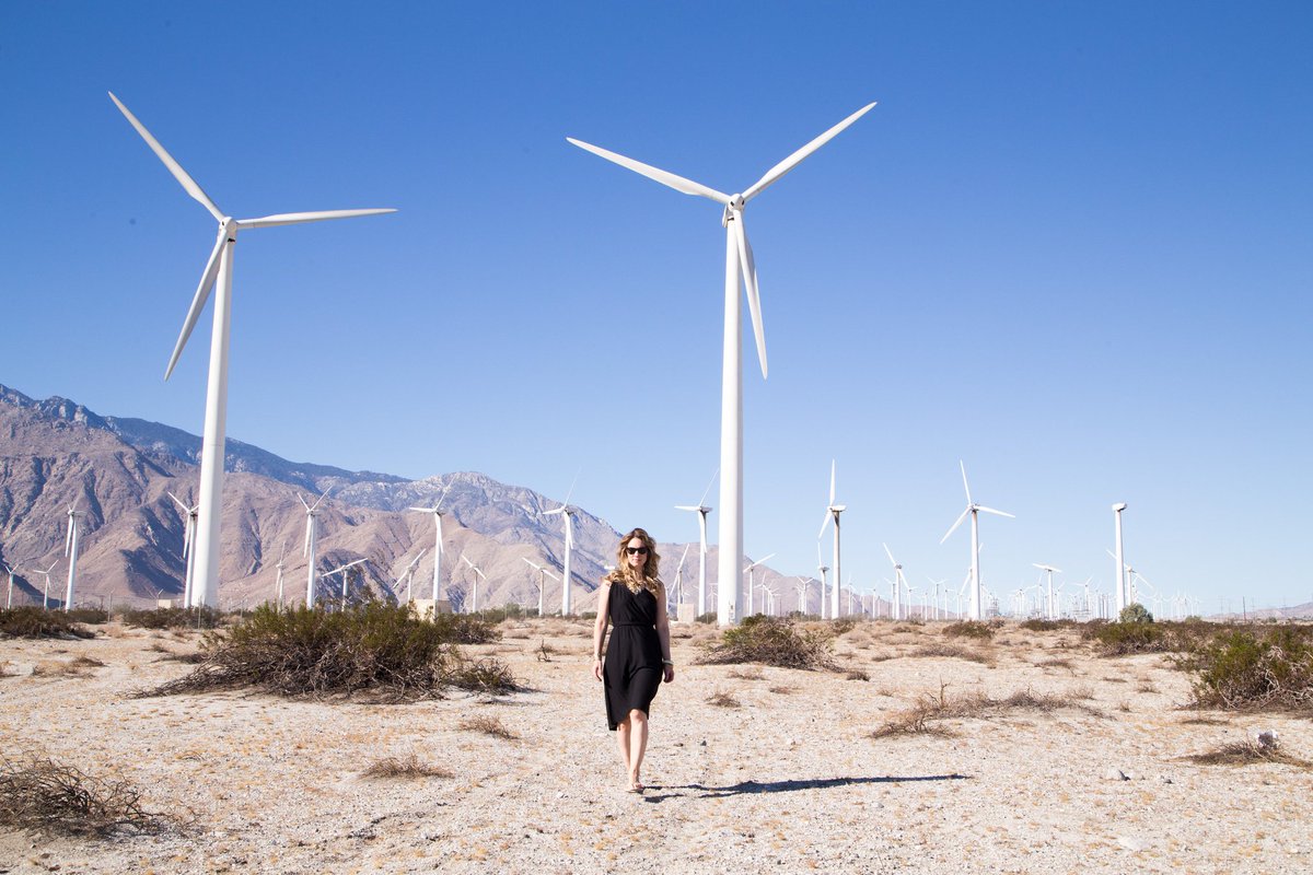 "We're on a mission to help you pack lighter and do more with less." #SustainableTravel Wear - <a href="/encircled_/">encircled | fan acc</a>   buff.ly/2jAE7cJ