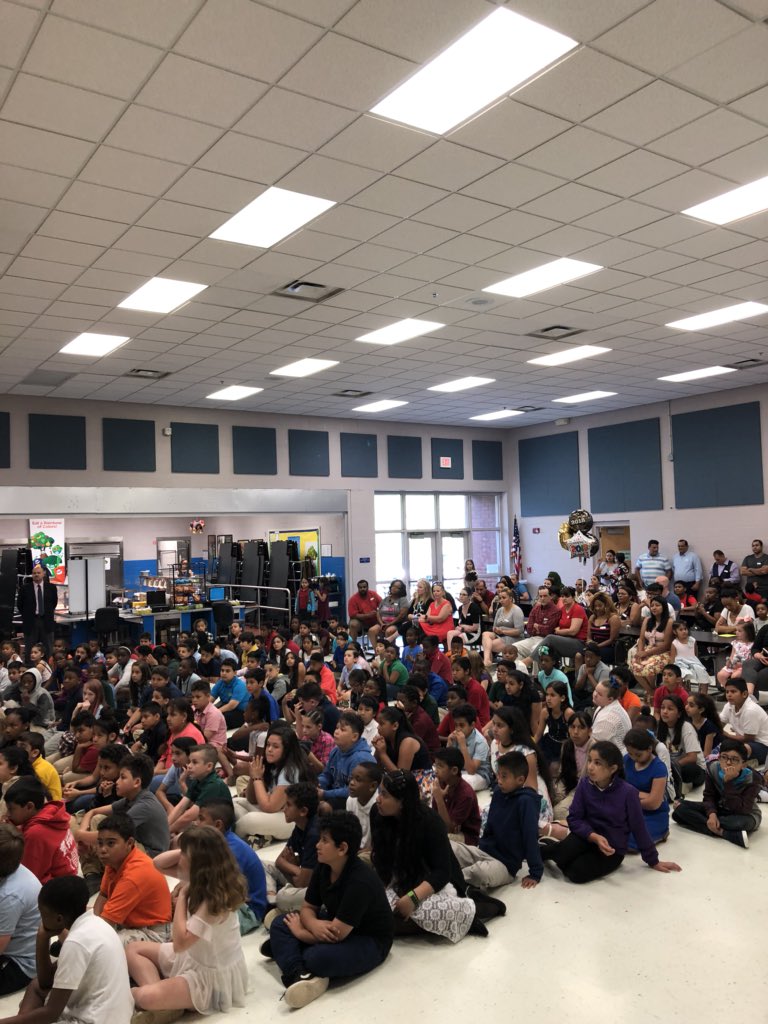 ThomasEdisonES's tweet photo. Congratulations to our 4th graders for successfully completing elementary school. We will miss you! We look forward to hearing about all the great things you accomplish in the future! #rising5thgraders @kdesouzagallman https://t.co/q4pEET09Km