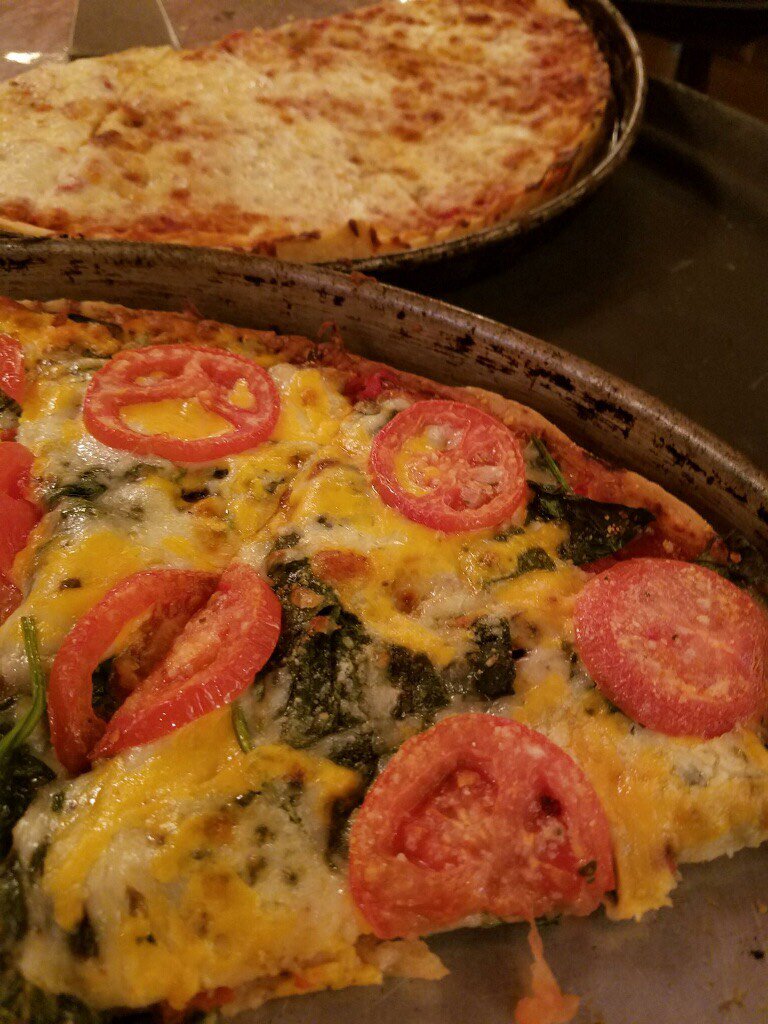 AftrSchoolMttrs's tweet image. Craving #pizza? Stop by select @LouMalnatis locations before 11 p.m. today for a fundraiser for After School Matters! 20% of pre-taxed proceeds from dine-in, carryout, or delivery orders will support After School Matters and our talented teens! #TeensMATTER