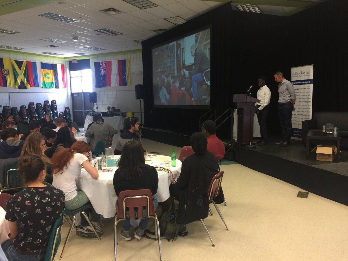 AnoMagnifico's tweet photo. Ryan @dciLRSD @louis_riel_sd #kevinchief #ilovetoread #makingadifference #youthmatters #studentvoice @hpchange #hpforums @TheWpgChamber https://t.co/GtjVxWxq6J