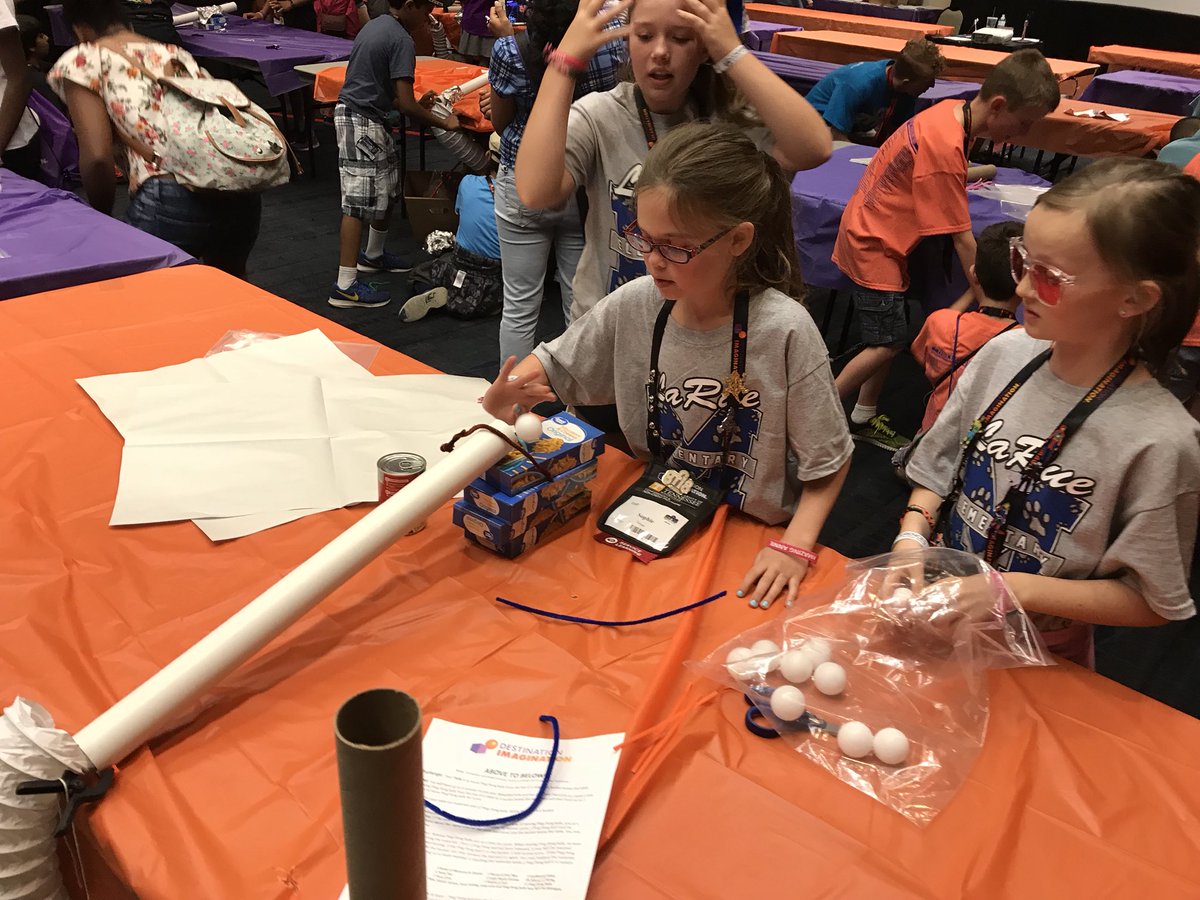 KimMossGT's tweet photo. Instant Challenge Lab at Global Finals! #DINOSyear2 #GlobalFinals18 #thisismyjob https://t.co/jE2a18Gftu