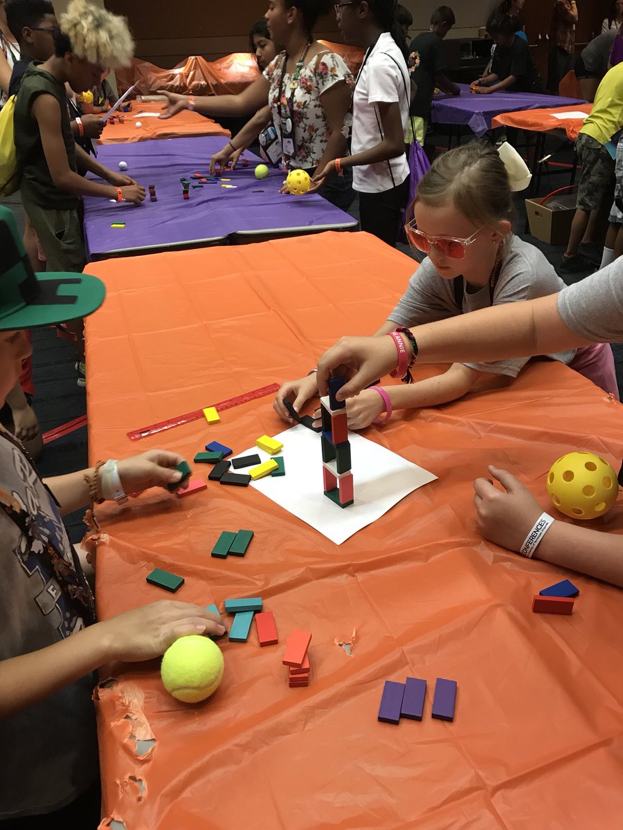 KimMossGT's tweet photo. Instant Challenge Lab at Global Finals! #DINOSyear2 #GlobalFinals18 #thisismyjob https://t.co/jE2a18Gftu