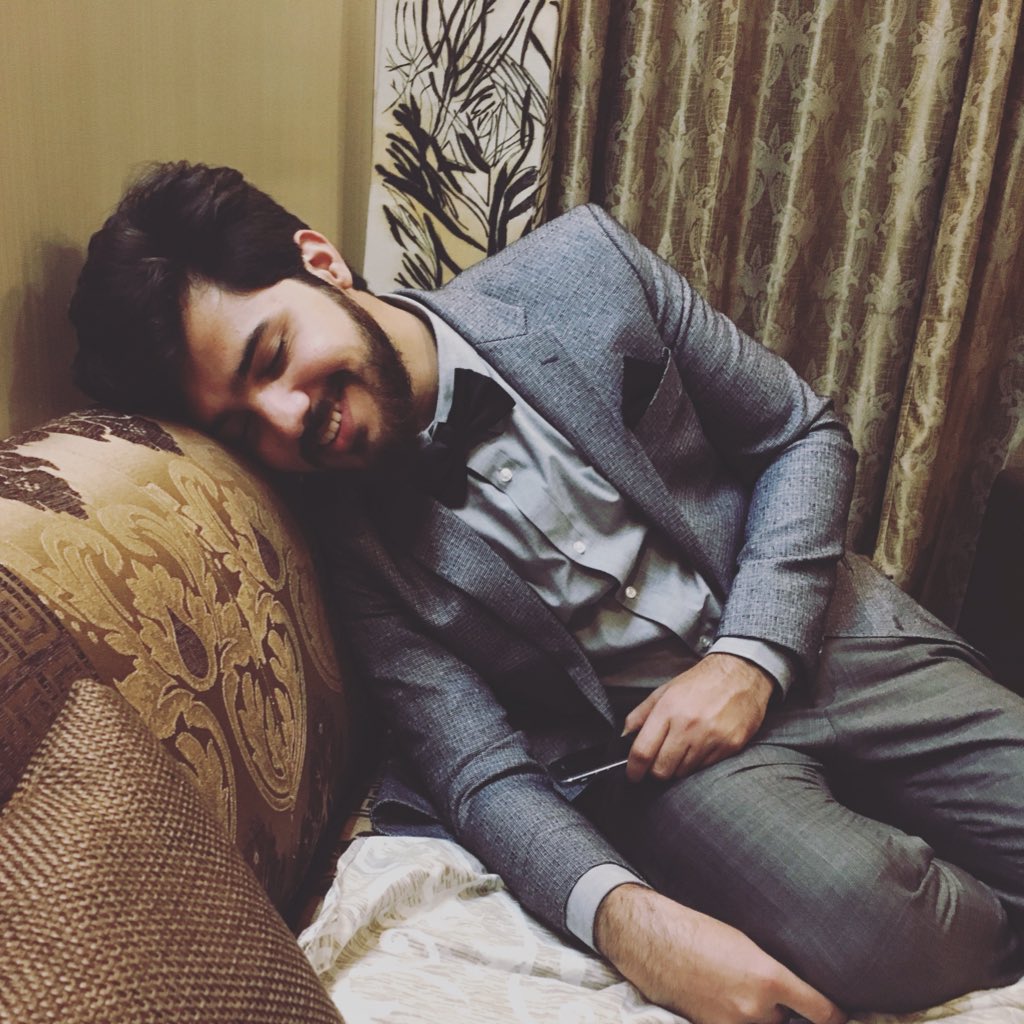 humorLAD_'s tweet photo. #smilebreakstheinternet
#finebrownmen sayyy cheeeezzzzz https://t.co/9RnCKVBHQH