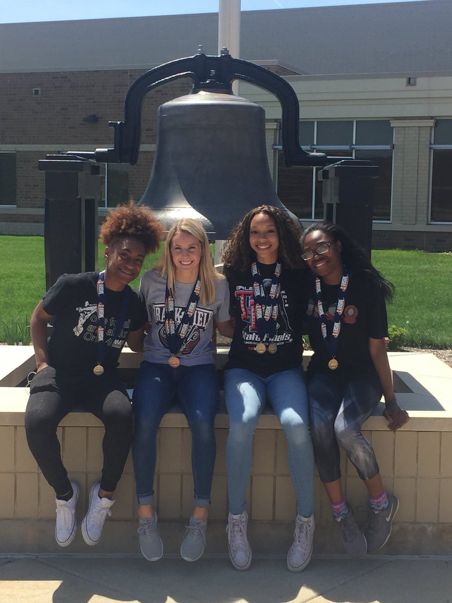 GTFDeKalb's tweet photo. 2nd place 4x100m relay squad! Sr Kmaris Kirkwood, Sr Sierra Long, Sr Brimonet Buggs, and soph Kyra Ozier! https://t.co/s2m3whIDrY