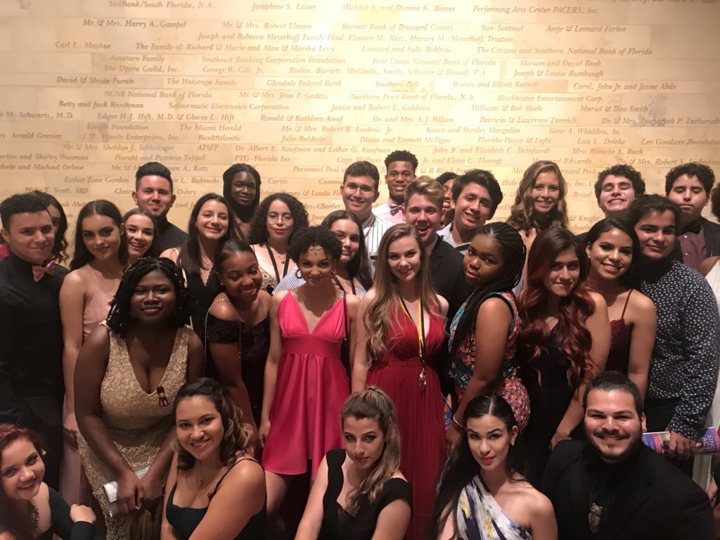 troupe7510's tweet photo. 🎭 cappies gala 🎭 https://t.co/pkCL2YSki0