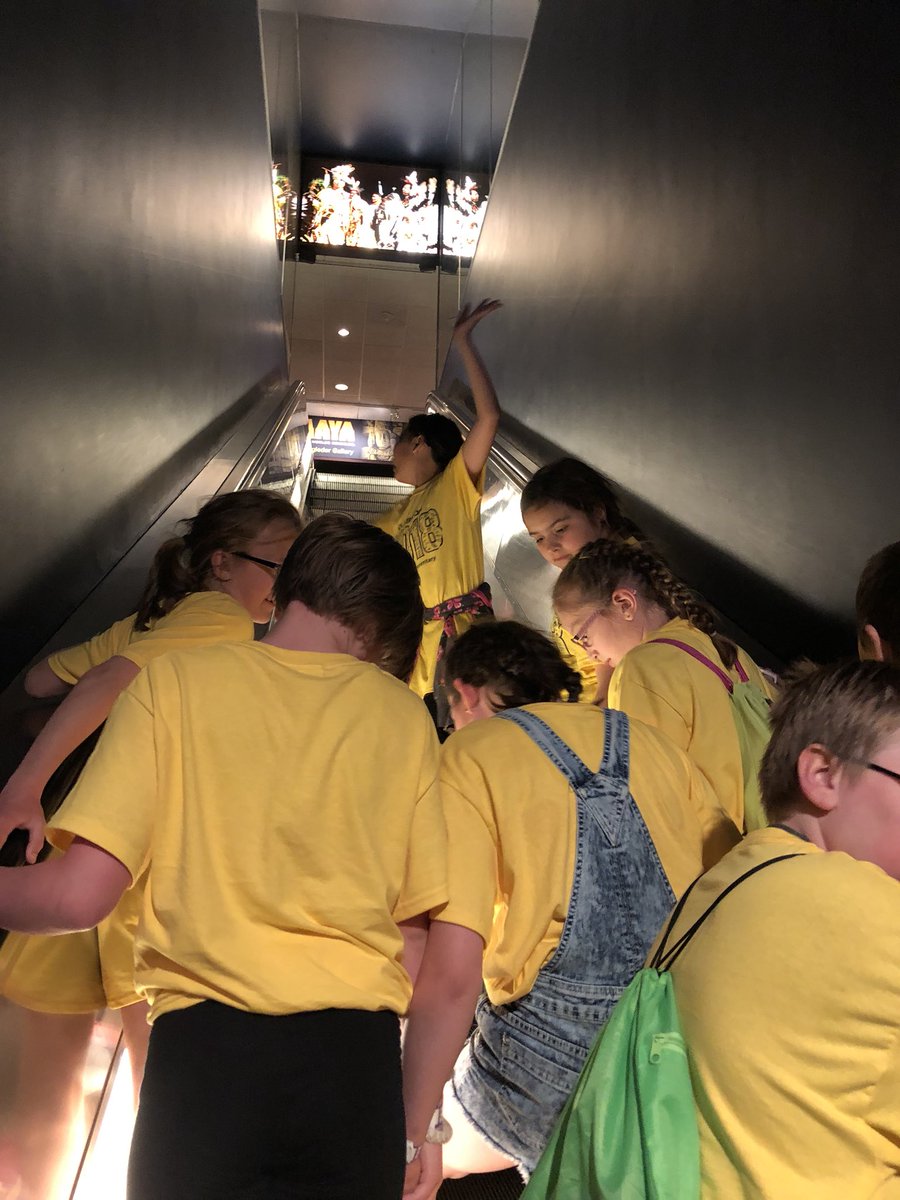 MrsCarlsonWDP's tweet photo. @KlikaClass used escalator safety today! 👍 #RockOnWestwood https://t.co/4s5FyxYfyt