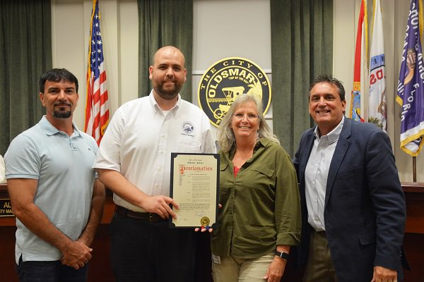 Oldsmar's tweet photo. Wishing  city, county,  state Public Works peeps an awesome week!  #PublicWorksMakesItHappen #MayorProclamation https://t.co/0N576t3koX