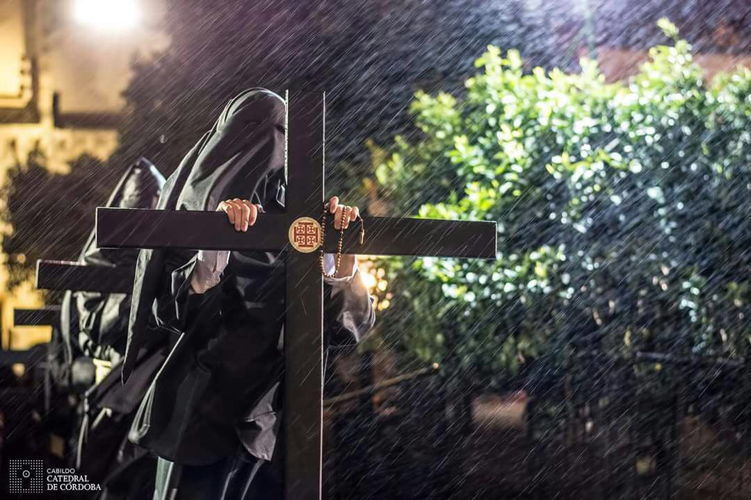 Para <a href="/caparros_jesus/">Jesús Caparrós</a> es #MiMejorFotoSSanta18 por "Serenidad" con el 45% de los votos emitidos.
¡F E L I C I D A D E S!