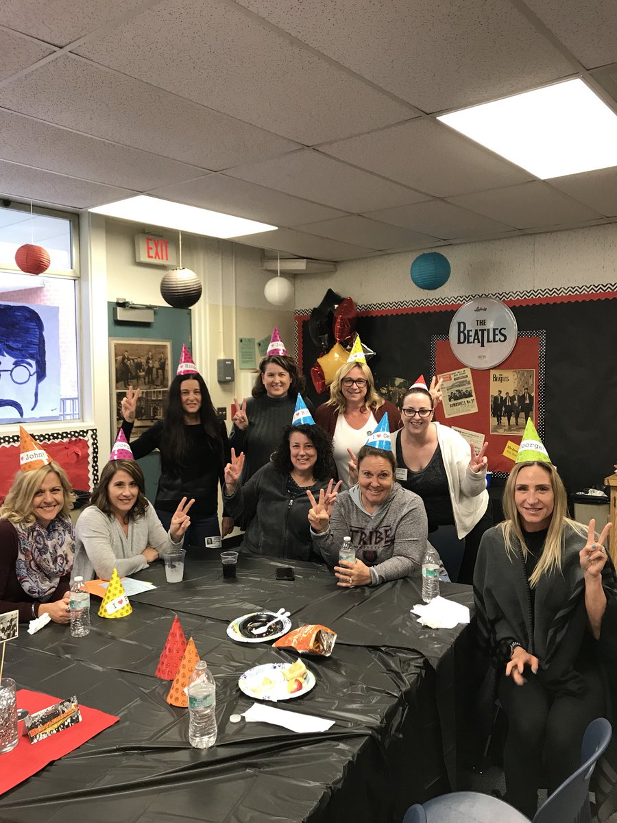 PJH49ers's tweet photo. Thank you to our Pioneer volunteers. Can’t do it without you! #PioneerPride https://t.co/nRI9WwNsWb