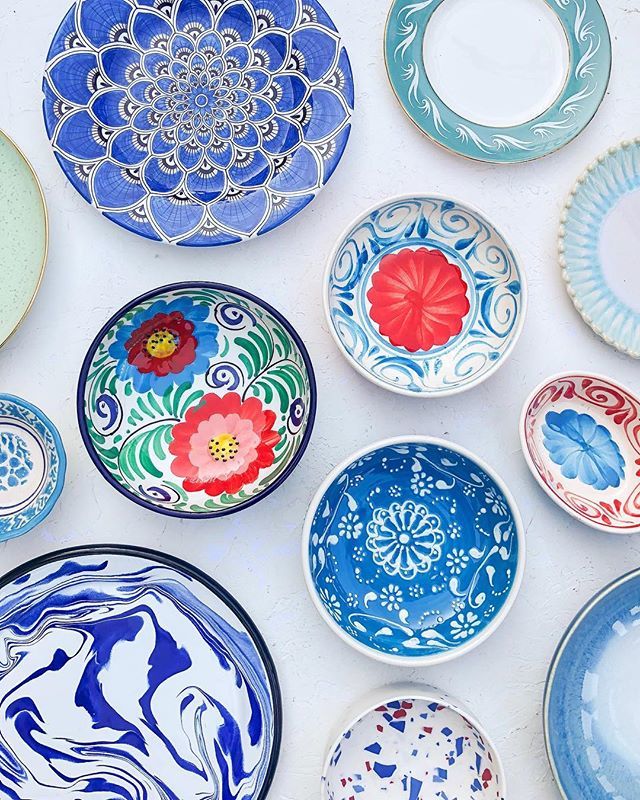 iamkristabel's tweet image. I decided to start collecting plates for ‘food styling’ and now I seem to have enough for my entire family. Have you got a collection that’s a little out of control? 😂

#incolorfulcompany #colourmyeveryday #justbehue #capturingcolour
#livecolourfully… ift.tt/2x8Ua9o