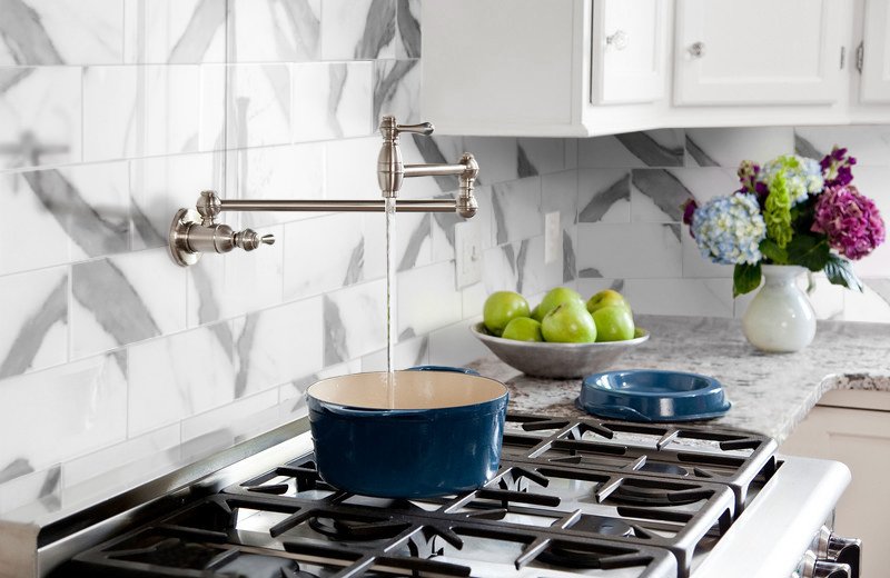 WhiteMarbleKing's tweet photo. What is the most used space in your house? I bet it’s the kitchen- let us make it stunning with our Statuary✨ #tilebacksplash #backsplash #backsplashideas #backsplashtiles #kitchendesign #kitchenbacksplash #marblewall #marblebacksplash #tilewall #homerenovation #kitchengoals https://t.co/W46lLptCcw
