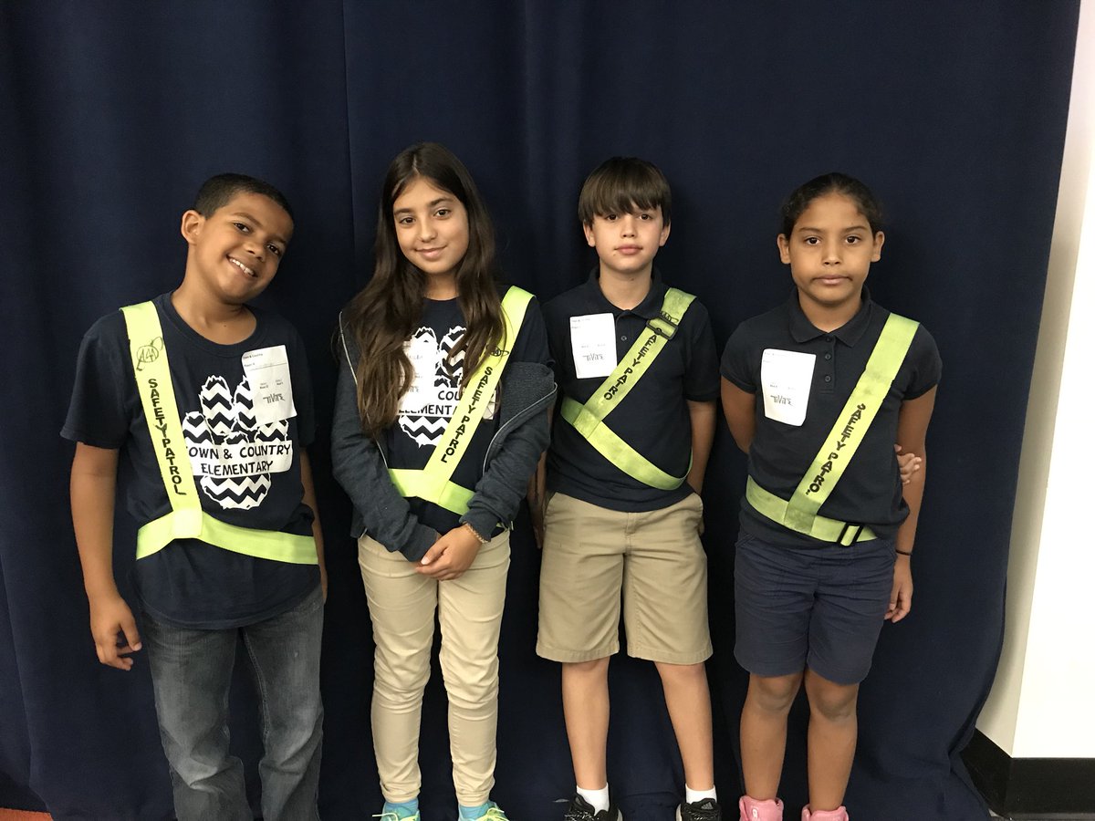 Town & Country Elem tweet media