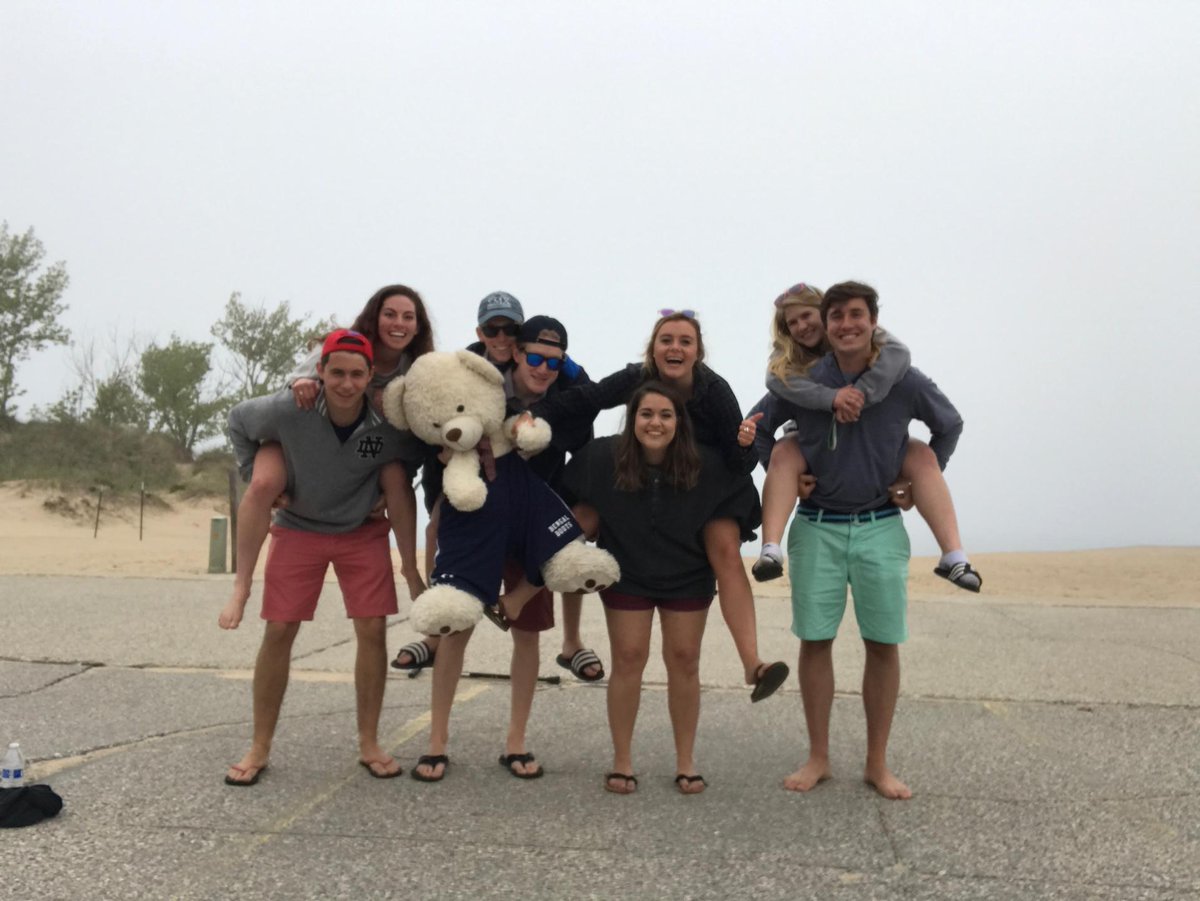 samjburner's tweet photo. I love you all XOXO boo https://t.co/oRlbzTNI1H