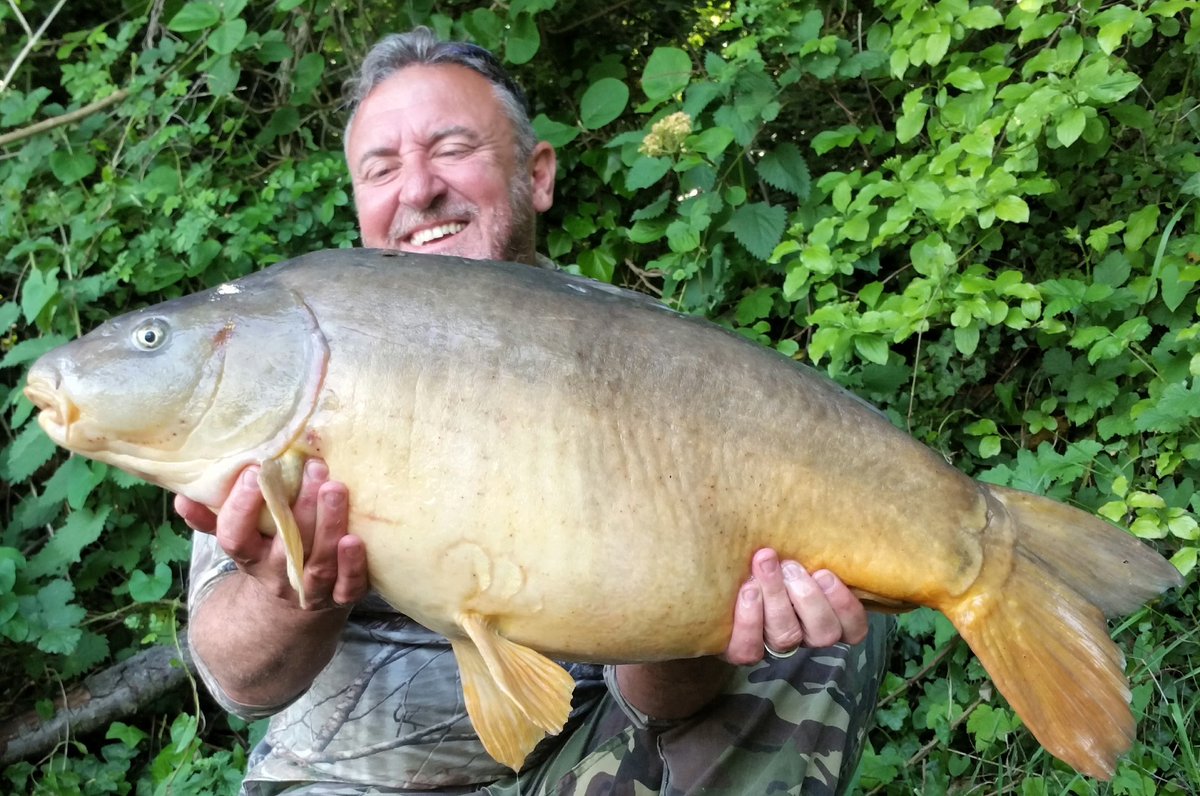 This 39.03 topped 5 fish on this weeks overnighter...... all taken on Maxinut boilies.... scoffing 4 kilos in 28 hrs