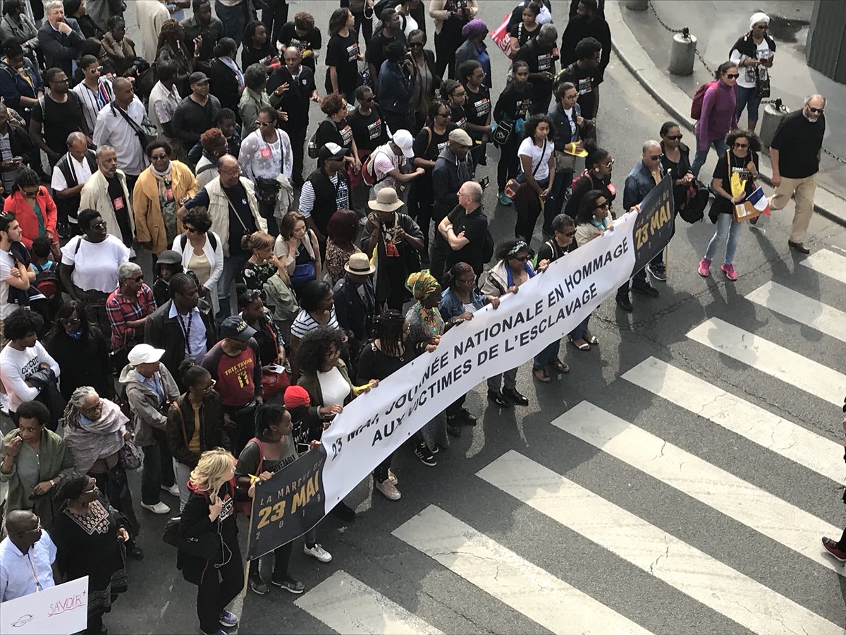 _LICRA_'s tweet photo. 23 mai, la marche citoyenne en mémoire des victimes de l’esclavage dans les rues de Paris. Et ce soir, un concert place de la République ! @Lamarchedu23mai https://t.co/55Yi3PqDpC