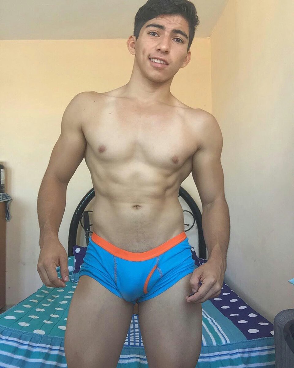 Bulge Porn on X: bulge bulto latino gay handsome  t.coeMwVI8NfP6  X