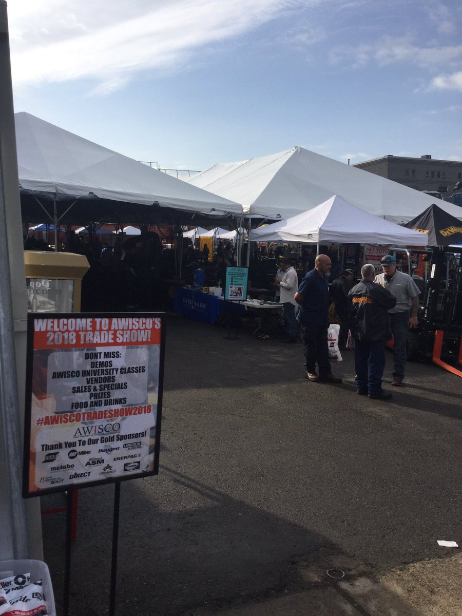 AwiscoWelding's tweet photo. We're here till 4!! #AWISCOTradeShow2018 https://t.co/e6VlFjvF1t