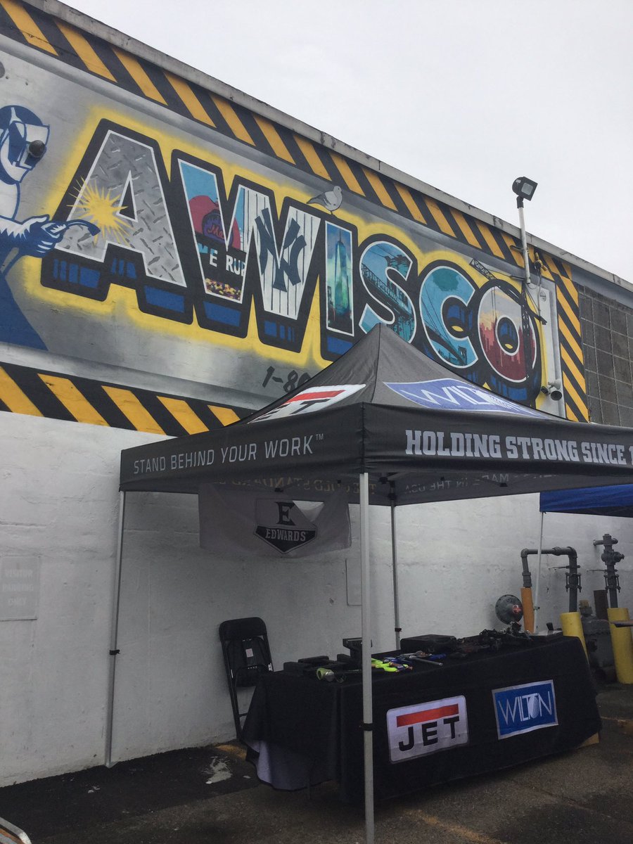 AwiscoWelding's tweet photo. We're here till 4!! #AWISCOTradeShow2018 https://t.co/e6VlFjvF1t