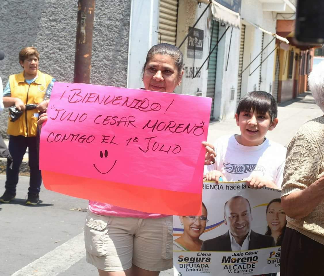 julioc_moreno's tweet photo. Las muestras de apoyo de los vecinos durante mis recorridos por diversas colonias en #VCarranza, me compromete a trabajar por y para para ellos. #LaExperienciaHaceLaDiferencia #YoConJulio #PorVCarranzaAlFrente @PRD_CDMX https://t.co/0SaaV7ER85