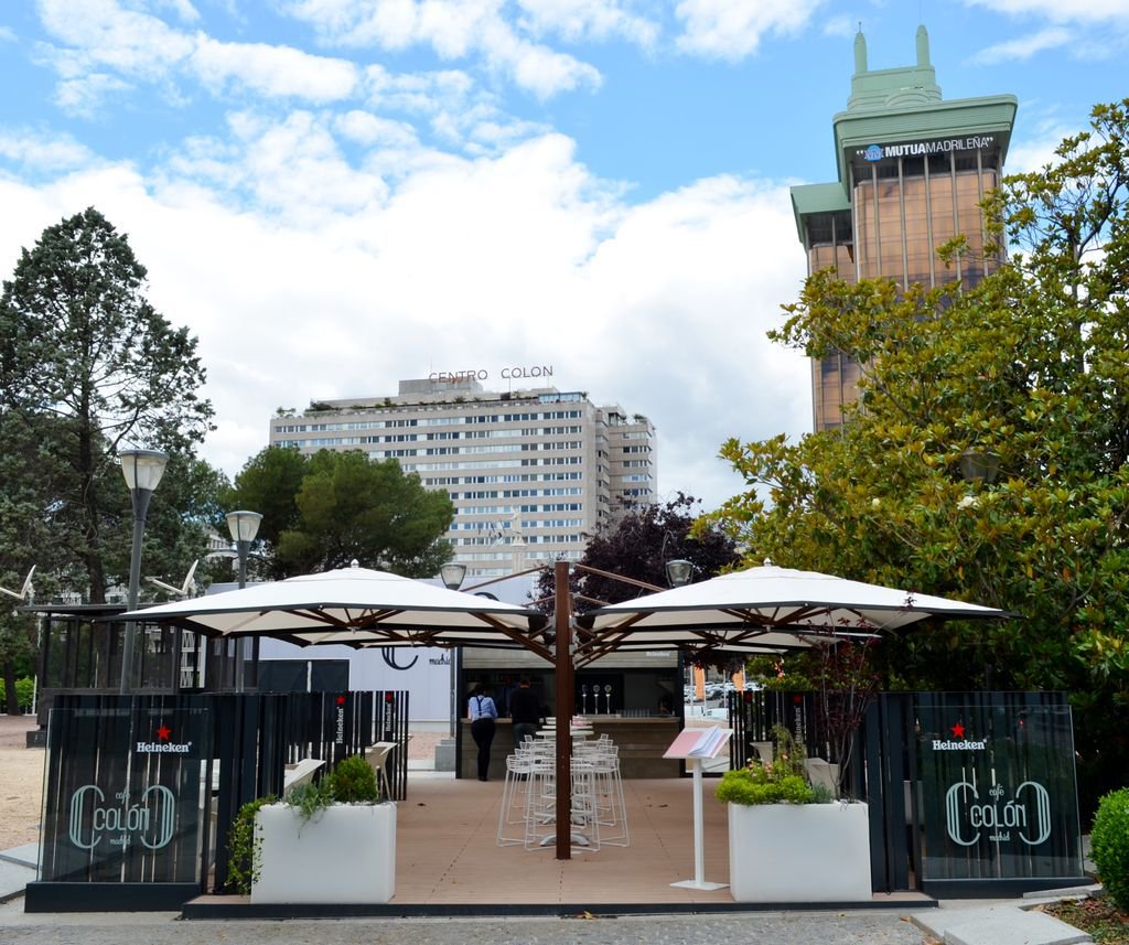 CafeColonMadrid's tweet photo. ¿Tu coctail favorito? porque tu terraza favorita ya lo sabemos.
#Cafe #Terraza #Madrid #TerrazaMadrid #Copas https://t.co/JIQKEeQGoO