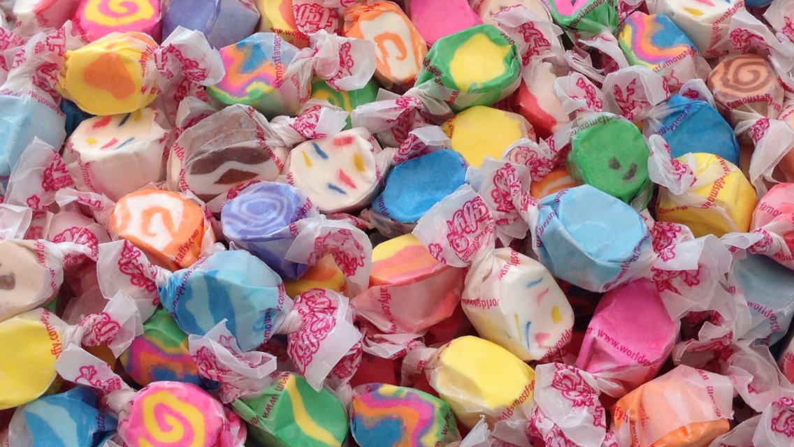 SavourYR's tweet photo. Happy #NationalTaffyDay!
#taffy #saltwatertaffy https://t.co/8e7oafsu4s
