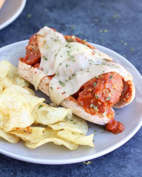 Being vegan doesn't mean you can't have "meatballs"! Put @stacey_homemaker's vegan lentil meatballs to the test!