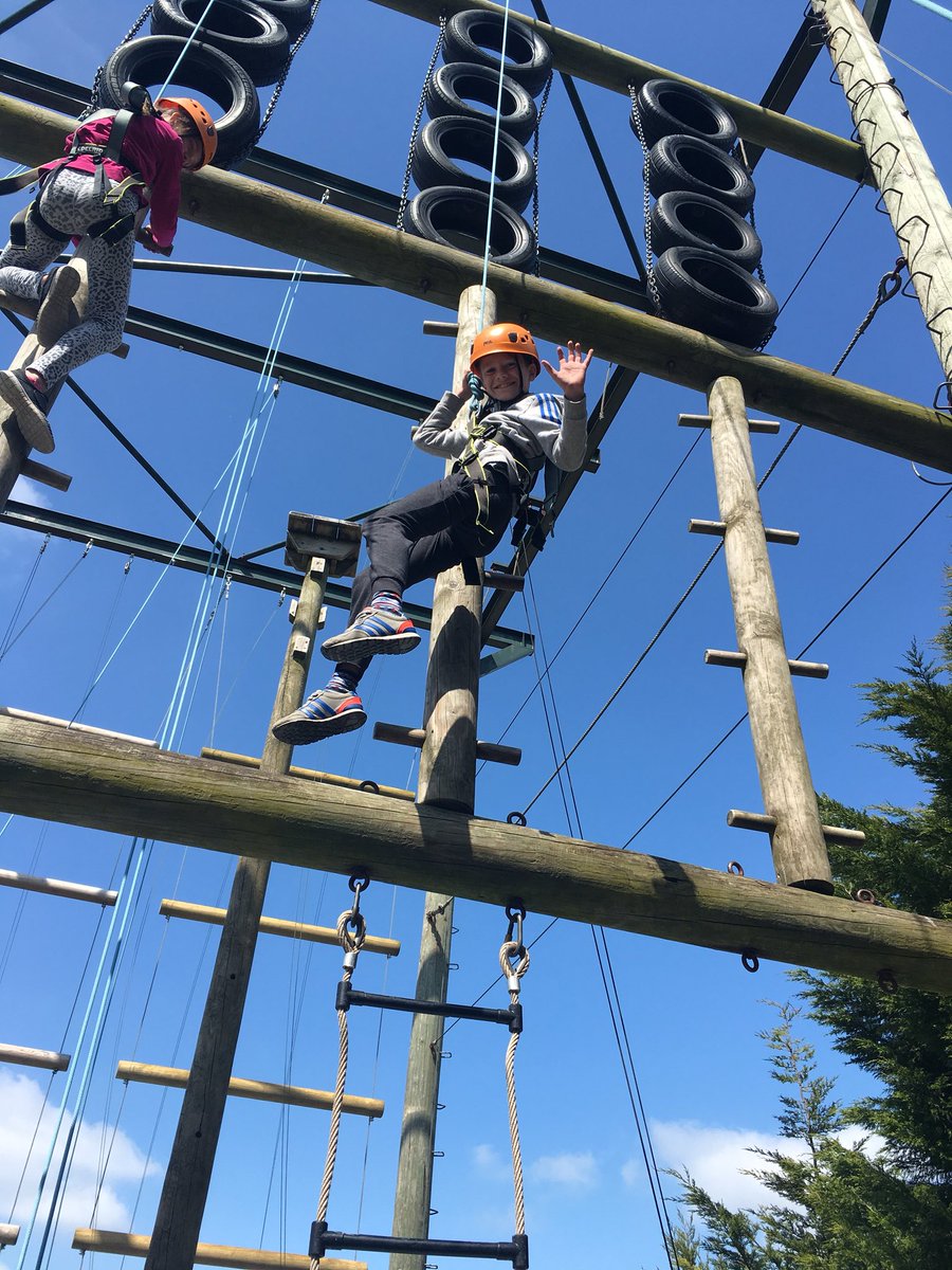 MrsPetchY6's tweet photo. High ropes challenges @HAOEC #BoothferrydoesHighAdventure2018 #conqueringfears #teamwork @BoothferryPS @MrsEmmerson @MrCapewell77 @BPS_Gowthorpe https://t.co/Cu7CUdTBoH