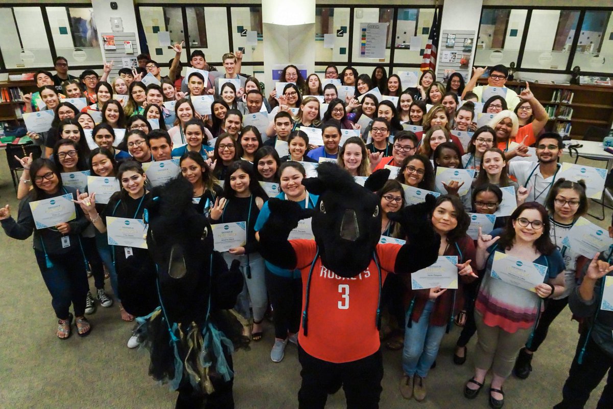 mavlibrary's tweet photo. CONGRATULATIONS TO THE 103 SENIORS THAT QUALIFIED FOR ROXY &amp; RENEGADE READING CORDS FOR 2018!!!

Keep on reading!!! #mavsread #mavlibrary #PISDreads #roxyandrenegadereading #mavpride https://t.co/aY2GT8moRT