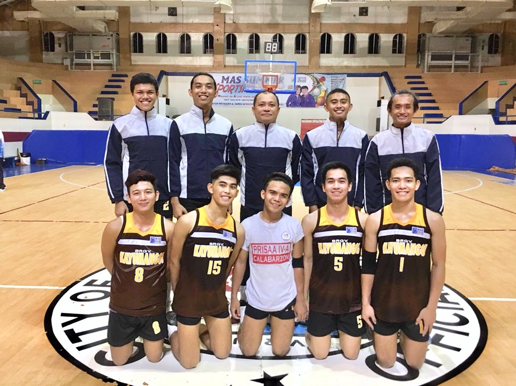 BENEDICT_ARADA's tweet photo. Team Brgy.Kayumanggi🔥💯🏐
#InterBarangay
#Magic https://t.co/CY2o7gMJqv