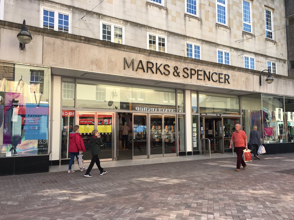 aileenclarketv's tweet image. The M &amp;amp; S store in Falkirk, one of the two stores in Scotland the company is planning to close. One local told me “ it’ll soon be just charity shops and bookies in the town centre” More on BBC Reporting Scotland 1830