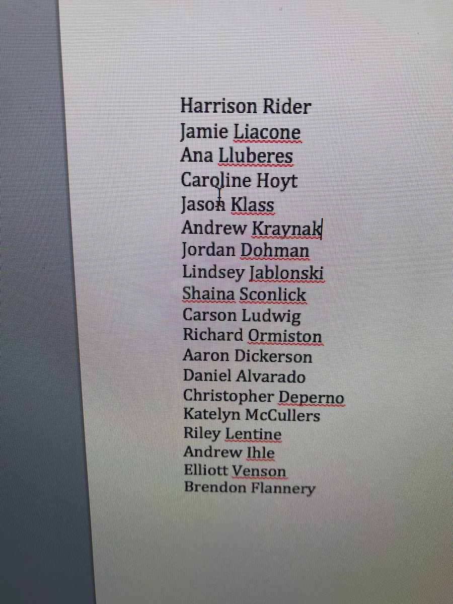 LadyMustangsSB's tweet photo. These seniors need to pick up your senior signs! https://t.co/S2qhMDsV02