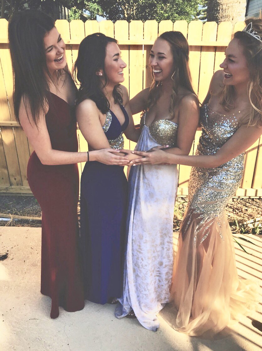 Find women that will have you laughing all the time 😄 Sign up for formal recruitment! #besweetgogreek #tamucc #tamucc22