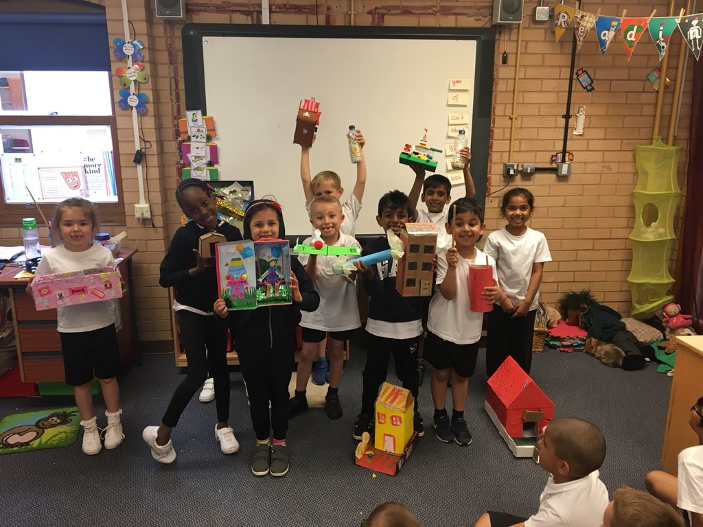 MrsClarkeKMPA's tweet photo. Class 8 impressed me that much with their models for homework that we shared what we have been doing at home with the class! Keep it up Class 8! #curiosity #homeworkstars #proudteacher#compassion @kestrelsfield https://t.co/quz7FKF0BI