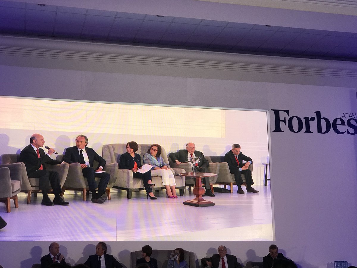 AlohaMeaveMD's tweet photo. @mujeresenmed presente en evento @Forbes_Mexico #ForoForbesSalud https://t.co/mrmeXflbL5