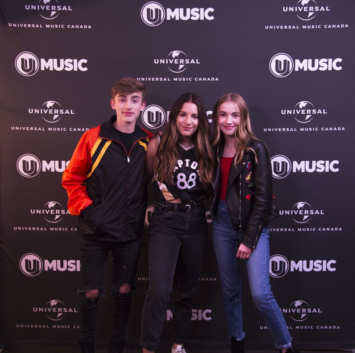 umusic's tweet photo. Did you attend the @johnnyorlando x @kenzieziegler Meet&amp;Greet at #Toronto's Nathan Phillips Square?! #WhatIf we told you, you can now find your M&amp;G photos here: https://t.co/sZ6U8u2BbY ❤️ https://t.co/rPzqVpBvpS
