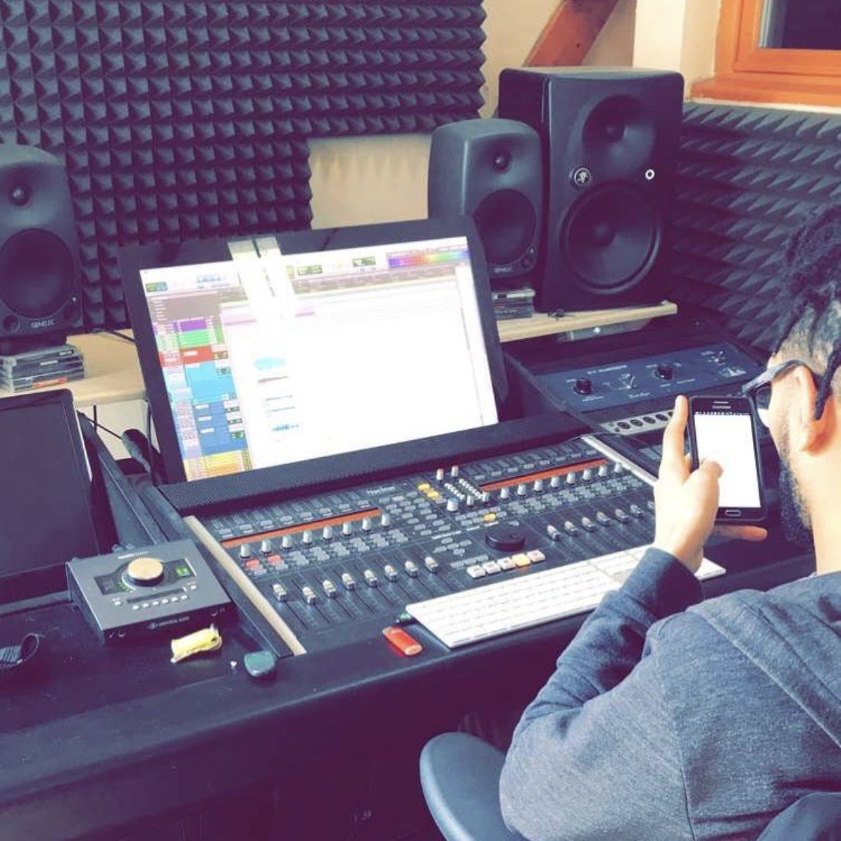 Shinigami_Off's tweet photo. RENAISSANCE… C’est que le début !

死神

#Snaake #KidFrankie #Rap #Trap #94 #Shinigami #AttilaTraxProduction #radio https://t.co/OoQaydfRle