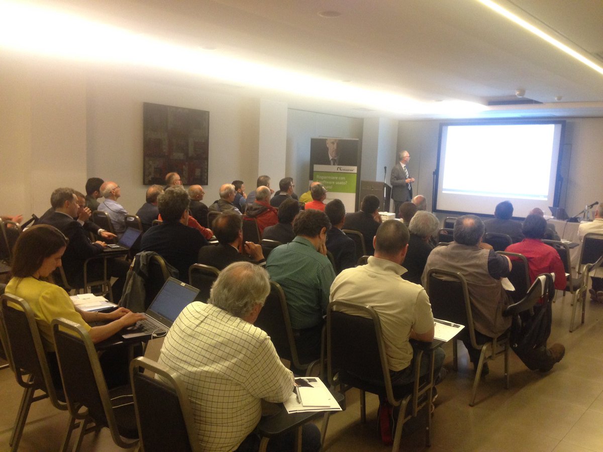 ReLicenseItalia's tweet photo. #IL18 #IntelligentLicensing2018 #RoadShow #ReLicenseItalia a #BARI #domande #risposte tante interessanti 👍🏻👏🏻💾📀💰💶⚖️ https://t.co/vKu5gnkx1w https://t.co/SFPQpfxKvc