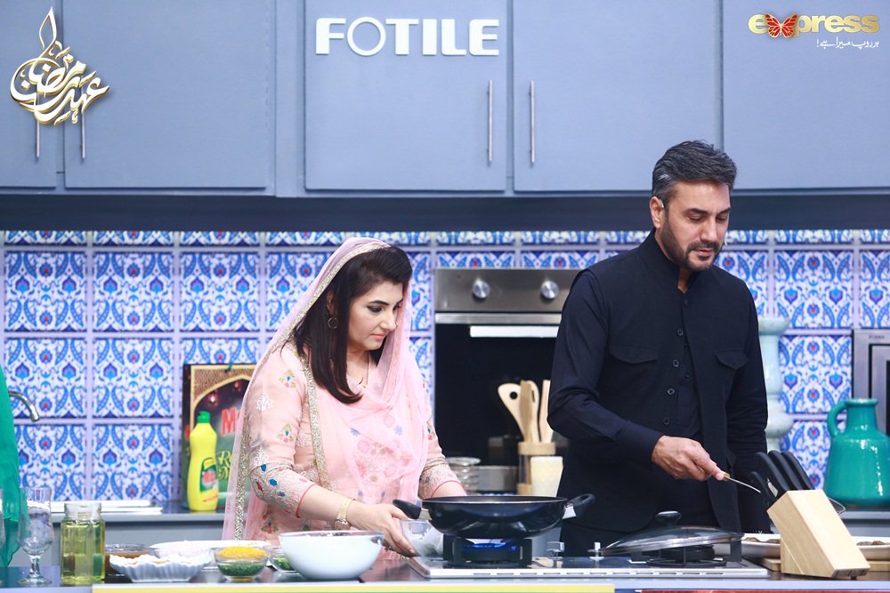 EntExpressTV's tweet photo. Adnan Siddiqui with #JaveriaSaud and #ImranAbbas in #EhedeRamzan on #ExpressEntertainment https://t.co/m7Uvu9gQwi