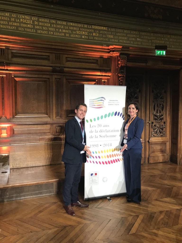 ErasmusplusFR's tweet photo. Après le #DiscoursSorbonne de @EmmanuelMacron l’ #universite @Sorbonne_Univ_ accueille une conférence européenne. 500 participants de 48 pays pour dvper l’enseignement supérieur et le soft power de l’#Europe. #EHEAParis2018 #ProcessusDeBologne 🇪🇺#Erasmus #ErasmusPlus https://t.co/xij9pQp3en