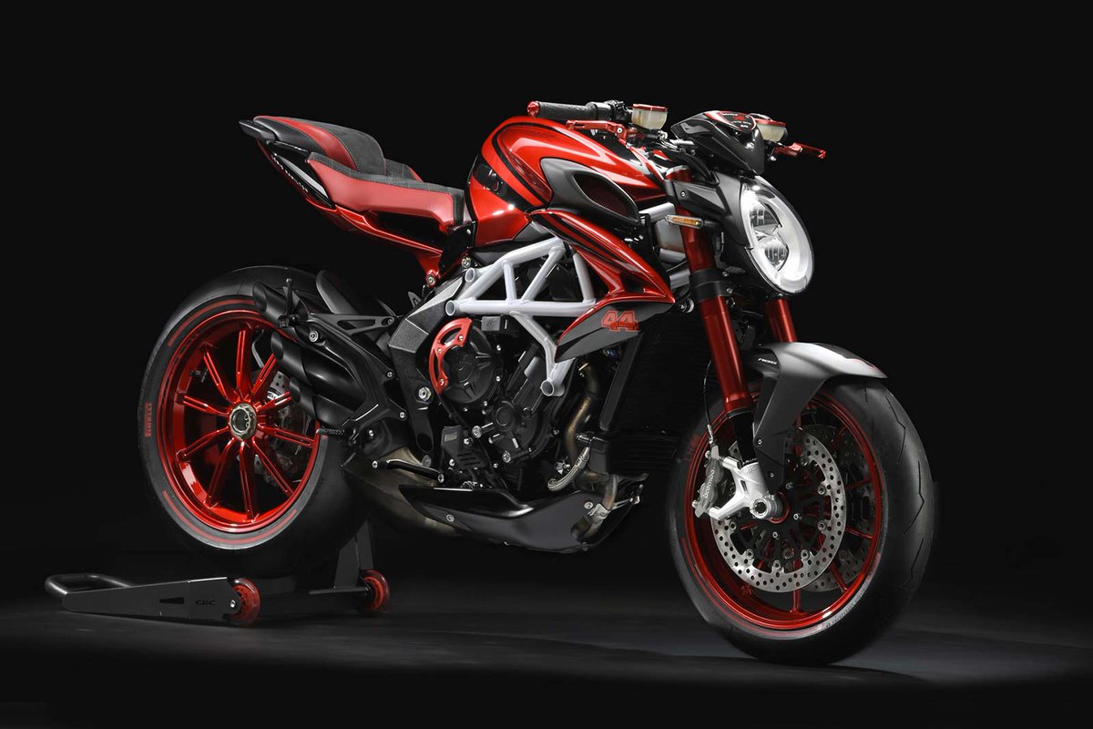 RidersDomain's tweet photo. Another stunning collaboration between @mvagustamotor and #lewishamilton, the Brutale 800RR LH44. #f1 #brutale #brutale800rr #lh44 https://t.co/oHVP3b5SFs