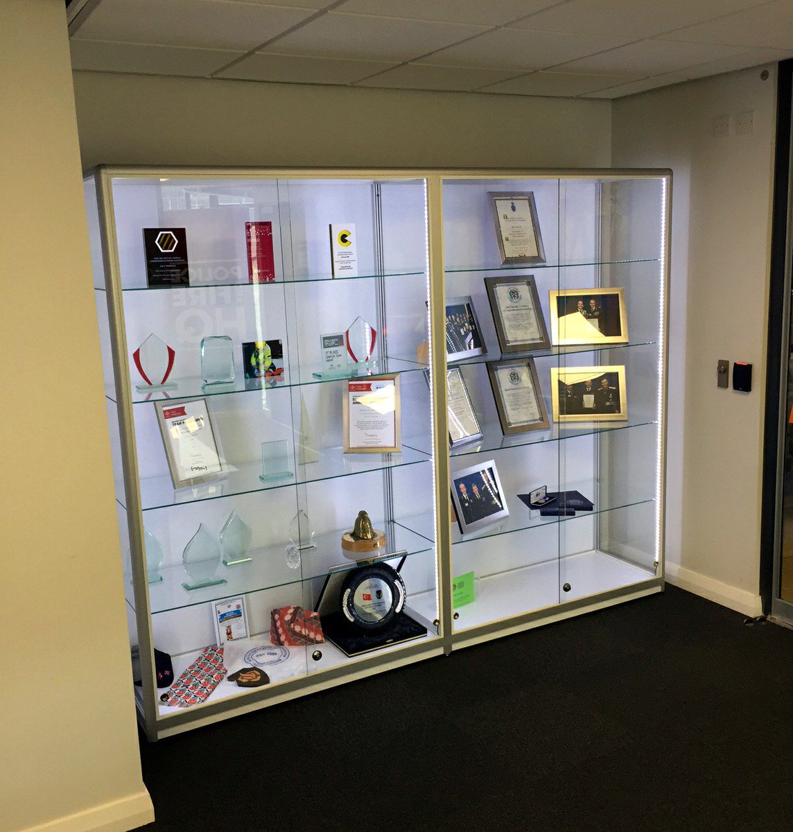 Hds Showcases On Twitter Great Looking Display Cabinet We Built