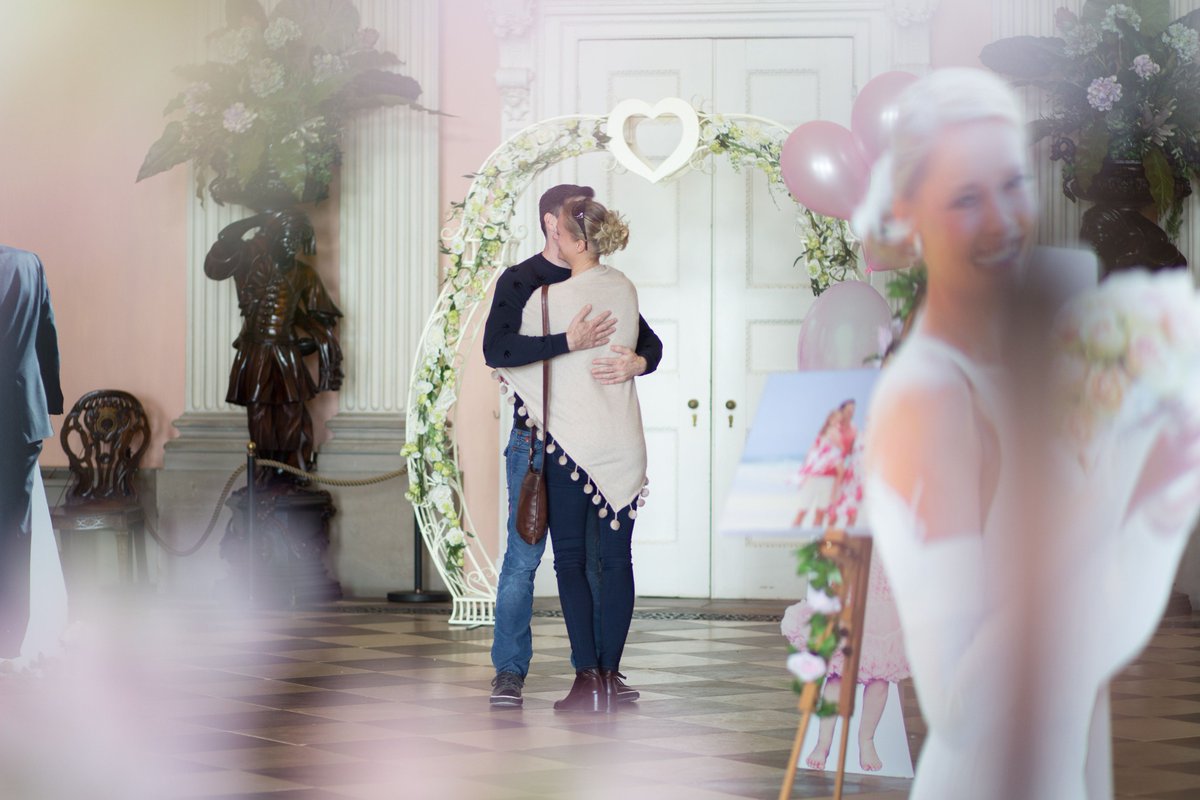 CelebrityCutout's tweet photo. Tim asked .@TheProposers to help him repropose to his wife Amanda. With a little bit of help from our team and some very tasteful cutouts to decorate the event, we are happy to report all is well 💍😍 #Proposal #Wedding #Reproposal https://t.co/q5ARdyS6uX