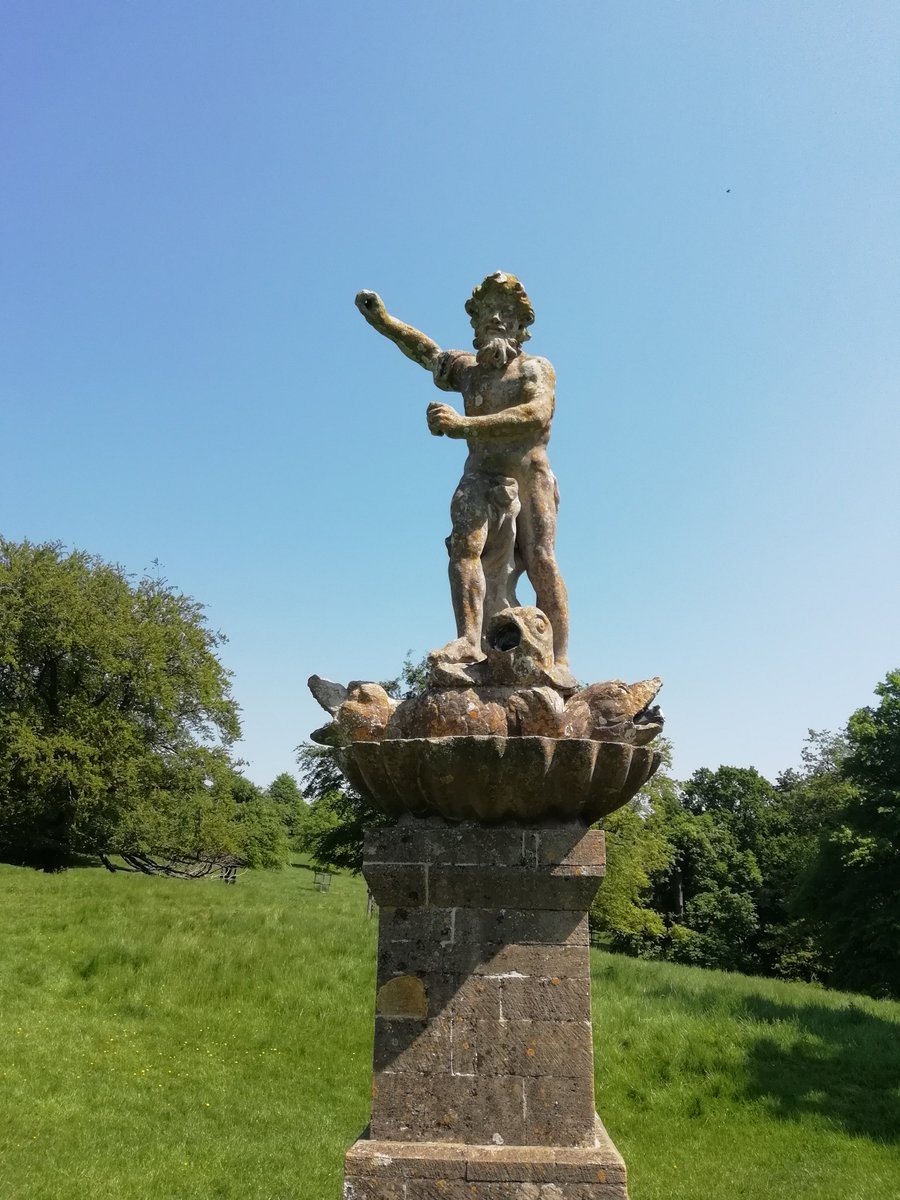 NTDyrhamPark's tweet image. Neptune's enjoying this spell of lovely weather. What dance do you think he's doing? #sunshine #midweekmoves #